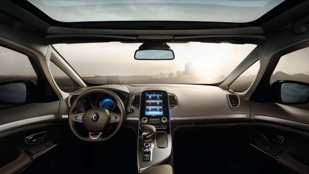 Carro ganhou elementos do Intiale Paris Concept e traz bastante conforto | <a href="https://gutenberg.quatrorodas.abril.com.br/noticias/saloes/paris-2014/novo-espace-chega-cara-crossover-802372.shtml" rel="migration">Leia mais</a> Carro ganhou elementos do Intiale Paris Concept e traz bastante conforto | <a href="https://gutenberg.quatrorodas.abril.com.br/noticias/saloes/paris-2014/novo-espace-chega-cara-crossover-802372.shtml" rel="migration">Leia mais</a>