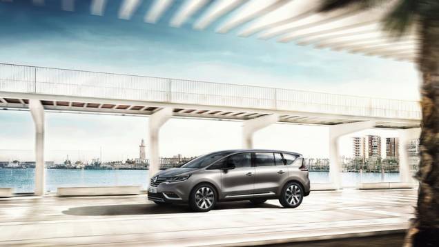 Carro terá motores diesel e a gasolina com sistema de reaproveitamento de energia | <a href="https://gutenberg.quatrorodas.abril.com.br/noticias/saloes/paris-2014/novo-espace-chega-cara-crossover-802372.shtml" rel="migration">Leia mais</a> Carro terá motores diesel e a gasolina com sistema de reaproveitamento de energia | <a href="https://gutenberg.quatrorodas.abril.com.br/noticias/saloes/paris-2014/novo-espace-chega-cara-crossover-802372.shtml" rel="migration">Leia mais</a>