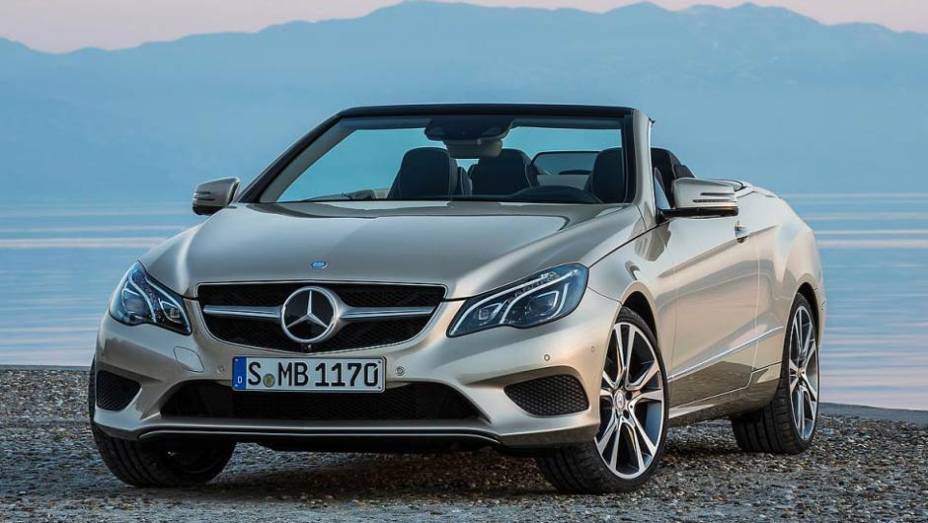 As principais mudanças foram feitas na frente: os antigos faróis duplos fazem parte do passado | <a href="https://gutenberg.quatrorodas.abril.com.br/saloes/detroit/2013/mercedes-benz-classe-coupe-cabriolet-730406.shtml" rel="migration">Leia mais</a>