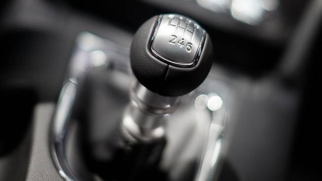 Notícia boa para os puristas: o carro pode ser comprado com câmbio manual | <a href="https://gutenberg.quatrorodas.abril.com.br/carros/lancamentos/ford-mustang-2015-762332.shtml" rel="migration">Leia mais</a> Notícia boa para os puristas: o carro pode ser comprado com câmbio manual | <a href="https://gutenberg.quatrorodas.abril.com.br/carros/lancamentos/ford-mustang-2015-762332.shtml" rel="migration">Leia mais</a>