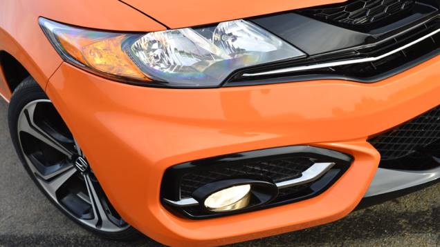 Se os faróis lembram o Civic convencional, o para-choque é exclusivo do cupê | <a href="https://gutenberg.quatrorodas.abril.com.br/carros/lancamentos/honda-civic-si-805295.shtml" rel="migration">Leia mais</a> Se os faróis lembram o Civic convencional, o para-choque é exclusivo do cupê | <a href="https://gutenberg.quatrorodas.abril.com.br/carros/lancamentos/honda-civic-si-805295.shtml" rel="migration">Leia mais</a>