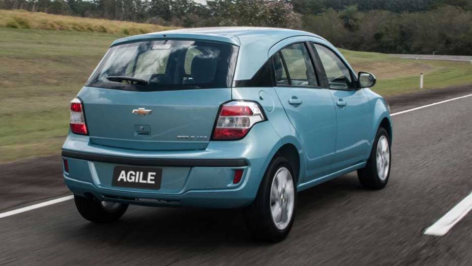 A cor Azul Aquamarine é exclusiva do modelo 2014 | <a href="https://gutenberg.quatrorodas.abril.com.br/carros/lancamentos/chevrolet-agile-2014-756376.shtml" rel="migration">Leia mais</a>