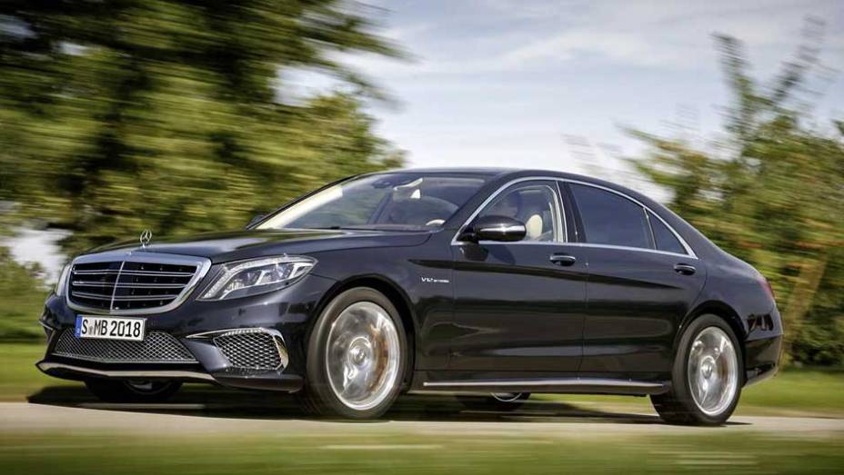 Mercedes-Benz lança nova geração do S65 AMG | <a href="https://gutenberg.quatrorodas.abril.com.br/carros/lancamentos//mercedes-benz-s65-amg-759711.shtml" rel="migration">Leia mais</a>