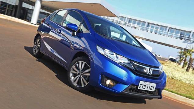 Sem grandes mudanças, a Honda lança a linha 2016 do Fit | <a href="https://gutenberg.quatrorodas.abril.com.br/noticias/fabricantes/honda-lanca-linha-2016-fit-874082.shtml" rel="migration">Leia mais</a> Sem grandes mudanças, a Honda lança a linha 2016 do Fit | <a href="https://gutenberg.quatrorodas.abril.com.br/noticias/fabricantes/honda-lanca-linha-2016-fit-874082.shtml" rel="migration">Leia mais</a>