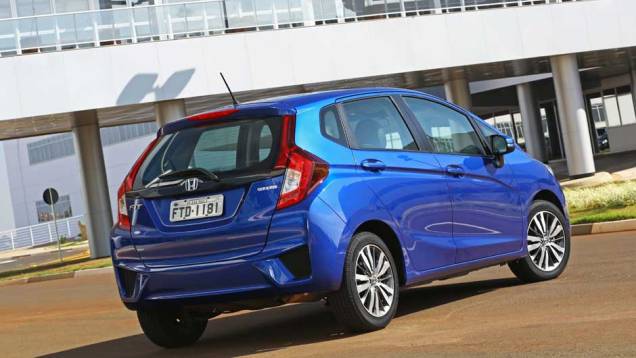 A gama de versões permanece a mesma: DX, LX, EX e EXL | <a href="https://gutenberg.quatrorodas.abril.com.br/noticias/fabricantes/honda-lanca-linha-2016-fit-874082.shtml" rel="migration">Leia mais</a> A gama de versões permanece a mesma: DX, LX, EX e EXL | <a href="https://gutenberg.quatrorodas.abril.com.br/noticias/fabricantes/honda-lanca-linha-2016-fit-874082.shtml" rel="migration">Leia mais</a>