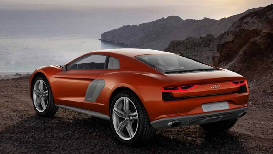 O carro é equipado com um motor V10 a diesel, que entrega 550 cv | <a href="https://gutenberg.quatrorodas.abril.com.br/saloes/frankfurt/2013/audi-nanuk-quattro-concept-753021.shtml" rel="migration">Leia mais</a>