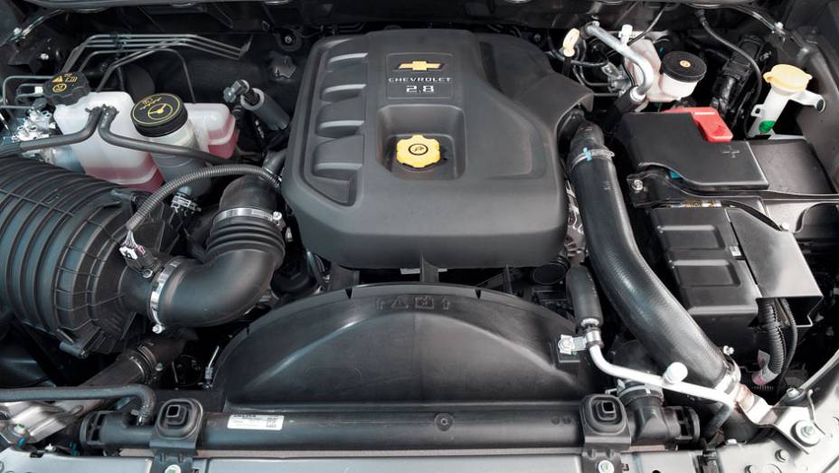 Diesel: 180 cv e 47,9 mkgf. | <a href="https://gutenberg.quatrorodas.abril.com.br/carros/testes/chevrolet-s10-681120.shtml" rel="migration">Leia mais</a>