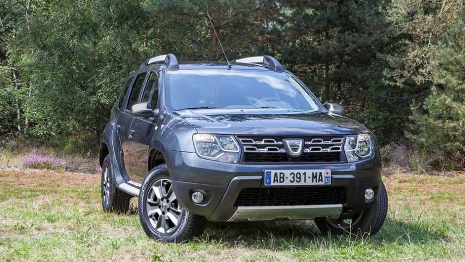 As principais mudan&ccedil;as foram feitas na dianteira, que ganhou novos far&oacute;is e uma grade frontal mais agressiva | <a href="https://gutenberg.quatrorodas.abril.com.br/saloes/frankfurt/2013/duster-753168.shtml" rel="migration">Leia mais</a>
