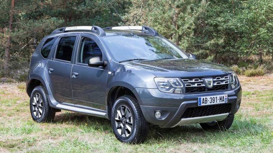O visual do novo Duster j&aacute; havia sido antecipado pela Renault (dona da Dacia) no conceito D-Cross, mostrado no Sal&atilde;o de S&atilde;o Paulo | <a href="https://gutenberg.quatrorodas.abril.com.br/saloes/frankfurt/2013/duster-753168.shtml" rel="migration">Leia mais</a>