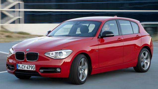 Segunda geração do hatchback cresce, ganha novos motores e fica mais requintada Segunda geração do hatchback cresce, ganha novos motores e fica mais requintada
