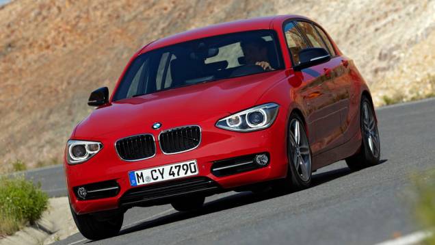 Segunda geração do hatchback cresce, ganha novos motores e fica mais requintada Segunda geração do hatchback cresce, ganha novos motores e fica mais requintada