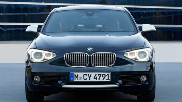 Segunda geração do hatchback cresce, ganha novos motores e fica mais requintada Segunda geração do hatchback cresce, ganha novos motores e fica mais requintada