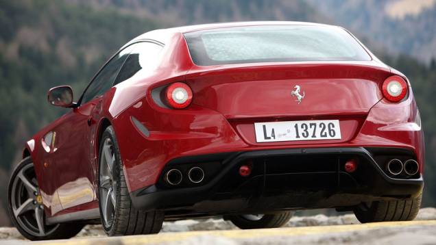 Cupê, perua ou crossover? A nova criação de Maranello está pronta para dividir opiniões Cupê, perua ou crossover? A nova criação de Maranello está pronta para dividir opiniões