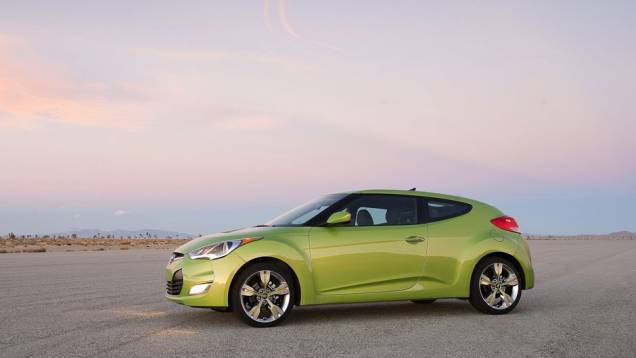 Seu lançamento aconteceu no Salão de Detroit, em janeiro | <a href="https://gutenberg.quatrorodas.abril.com.br/carros/lancamentos/hyundai-veloster-641581.shtml" rel="migration">Leia mais</a> Seu lançamento aconteceu no Salão de Detroit, em janeiro | <a href="https://gutenberg.quatrorodas.abril.com.br/carros/lancamentos/hyundai-veloster-641581.shtml" rel="migration">Leia mais</a>