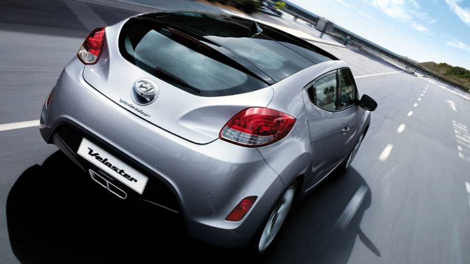 <a href="https://gutenberg.quatrorodas.abril.com.br/carros/lancamentos/hyundai-veloster-641581.shtml" rel="migration">Leia mais</a>