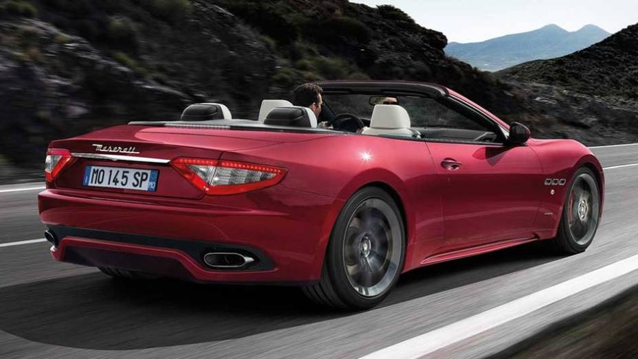 Conversível tem motor 4.7 V8 de 450 cv de potência <a href="https://gutenberg.quatrorodas.abril.com.br/noticias/maserati-lanca-grancabrio-sport-297006_p.shtml" target="_blank" rel="migration">Leia mais</a>