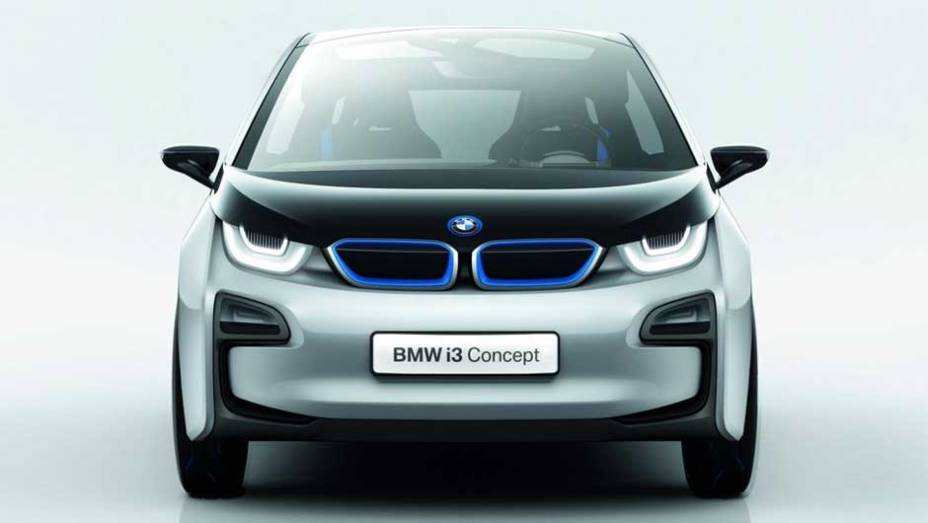 Compacto de quatro lugares, modelo inaugura a submarca de veículos elétricos da BMW. <a href="https://gutenberg.quatrorodas.abril.com.br/noticias/sustentabilidade-bmw-revela-detalhes-divisao-eletrica-i-natali-chiconi-297169_p.shtml" rel="migration">Leia mais</a>