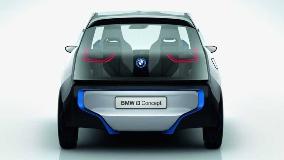 Compacto de quatro lugares, modelo inaugura a submarca de veículos elétricos da BMW. <a href="https://gutenberg.quatrorodas.abril.com.br/noticias/sustentabilidade-bmw-revela-detalhes-divisao-eletrica-i-natali-chiconi-297169_p.shtml" rel="migration">Leia mais</a>