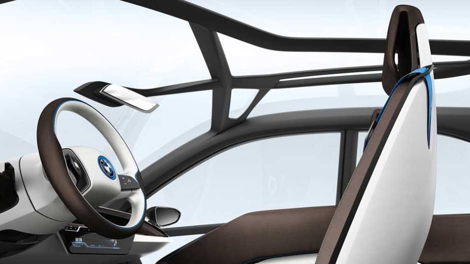 Compacto de quatro lugares, modelo inaugura a submarca de veículos elétricos da BMW. <a href="https://gutenberg.quatrorodas.abril.com.br/noticias/sustentabilidade-bmw-revela-detalhes-divisao-eletrica-i-natali-chiconi-297169_p.shtml" rel="migration">Leia mais</a>