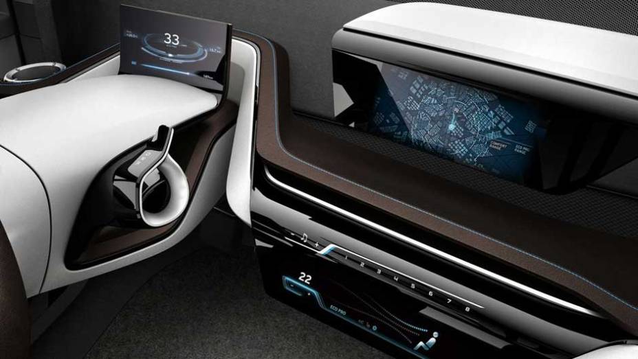 Compacto de quatro lugares, modelo inaugura a submarca de veículos elétricos da BMW. <a href="https://gutenberg.quatrorodas.abril.com.br/noticias/sustentabilidade-bmw-revela-detalhes-divisao-eletrica-i-natali-chiconi-297169_p.shtml" rel="migration">Leia mais</a>