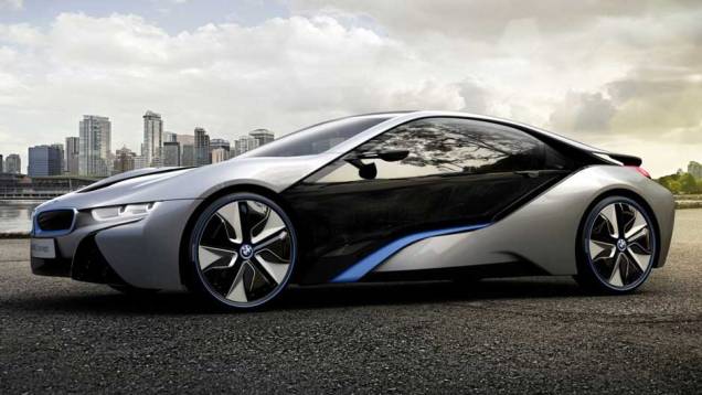Esportivo de linhas futuristas, ele inaugura a divisão "i" de carros elétricos da BMW. <a href="https://gutenberg.quatrorodas.abril.com.br/noticias/sustentabilidade-bmw-revela-detalhes-divisao-eletrica-i-natali-chiconi-297169_p.shtml" rel="migration">Leia mais</a> Esportivo de linhas futuristas, ele inaugura a divisão "i" de carros elétricos da BMW. <a href="https://gutenberg.quatrorodas.abril.com.br/noticias/sustentabilidade-bmw-revela-detalhes-divisao-eletrica-i-natali-chiconi-297169_p.shtml" rel="migration">Leia mais</a>