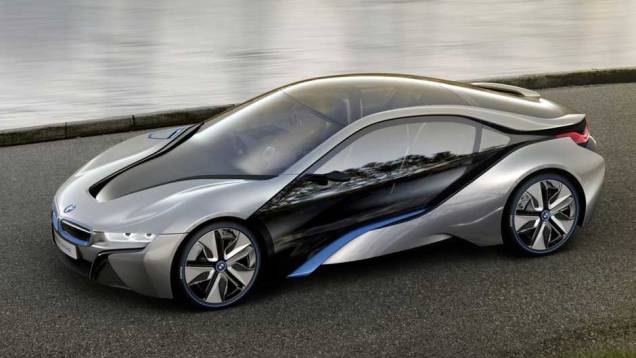 Esportivo de linhas futuristas, ele inaugura a divisão "i" de carros elétricos da BMW. <a href="https://gutenberg.quatrorodas.abril.com.br/noticias/sustentabilidade-bmw-revela-detalhes-divisao-eletrica-i-natali-chiconi-297169_p.shtml" rel="migration">Leia mais</a> Esportivo de linhas futuristas, ele inaugura a divisão "i" de carros elétricos da BMW. <a href="https://gutenberg.quatrorodas.abril.com.br/noticias/sustentabilidade-bmw-revela-detalhes-divisao-eletrica-i-natali-chiconi-297169_p.shtml" rel="migration">Leia mais</a>