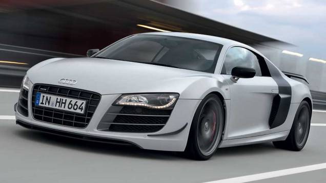 R$ 1 milhão: este é o preço para levar o R8 GT para casa. <a href="https://gutenberg.quatrorodas.abril.com.br/noticias/audi-lanca-seu-primeiro-carro-r-1-milhao-brasil-299224_p.shtml" rel="migration">Leia mais</a> R$ 1 milhão: este é o preço para levar o R8 GT para casa. <a href="https://gutenberg.quatrorodas.abril.com.br/noticias/audi-lanca-seu-primeiro-carro-r-1-milhao-brasil-299224_p.shtml" rel="migration">Leia mais</a>