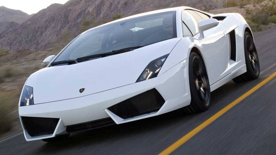 Gallardo LP 560-4 é um dos esportivos mais cobiçados da Lamborghini | <a href="https://gutenberg.quatrorodas.abril.com.br/noticias/lamborghini-ira-exibir-gallardo-lp-560-4-sao-paulo-299619_p.shtml" rel="migration">Leia mais</a>