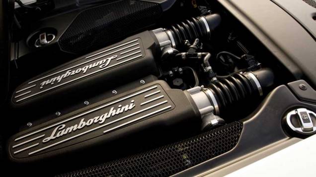 Propulsor é o 5.2 V10 de 560 cv de potência | <a href="https://gutenberg.quatrorodas.abril.com.br/noticias/lamborghini-ira-exibir-gallardo-lp-560-4-sao-paulo-299619_p.shtml" rel="migration">Leia mais</a> Propulsor é o 5.2 V10 de 560 cv de potência | <a href="https://gutenberg.quatrorodas.abril.com.br/noticias/lamborghini-ira-exibir-gallardo-lp-560-4-sao-paulo-299619_p.shtml" rel="migration">Leia mais</a>