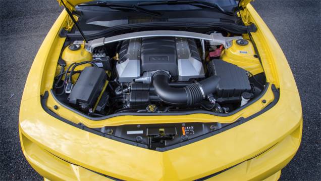 Detalhe do motor do Camaro | <a href="https://gutenberg.quatrorodas.abril.com.br/noticias/fabricantes/chevrolet-traz-camaro-conversivel-ao-brasil-785537.shtml" rel="migration">Leia mais</a> Detalhe do motor do Camaro | <a href="https://gutenberg.quatrorodas.abril.com.br/noticias/fabricantes/chevrolet-traz-camaro-conversivel-ao-brasil-785537.shtml" rel="migration">Leia mais</a>