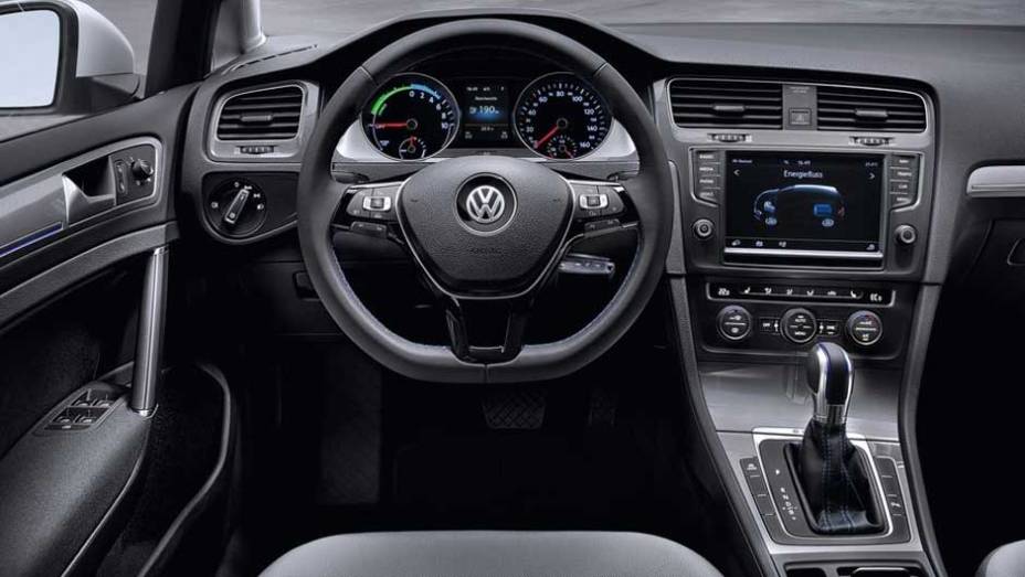 O interior é praticamente o mesmo das versões a gasolina e diesel... | <a href="https://gutenberg.quatrorodas.abril.com.br/saloes/frankfurt/2013/volkswagen-e-golf-e-up-752904.shtml" rel="migration">Leia mais</a>