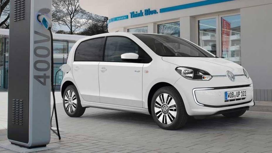 No caso do e-Up, o motor elétrico de 82 cv oferece torque instantâneo de 21,4 mkgf | <a href="https://gutenberg.quatrorodas.abril.com.br/saloes/frankfurt/2013/volkswagen-e-golf-e-up-752904.shtml" rel="migration">Leia mais</a>