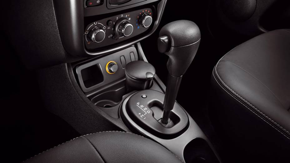 C&acirc;mbio autom&aacute;tico sequencial &eacute; de quatro velocidades | <a href="https://gutenberg.quatrorodas.abril.com.br/carros/lancamentos/renault-duster-642260.shtml" rel="migration">Leia mais</a>