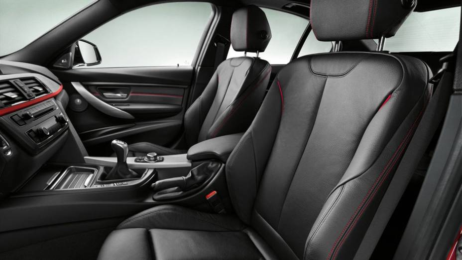 <a href="https://gutenberg.quatrorodas.abril.com.br/carros/lancamentos/bmw-serie-3-643331.shtml" rel="migration">Leia Mais</a>