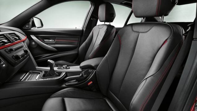 <a href="https://gutenberg.quatrorodas.abril.com.br/carros/lancamentos/bmw-serie-3-643331.shtml" rel="migration">Leia Mais</a> <a href="https://gutenberg.quatrorodas.abril.com.br/carros/lancamentos/bmw-serie-3-643331.shtml" rel="migration">Leia Mais</a>