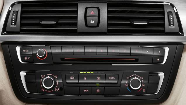 <a href="https://gutenberg.quatrorodas.abril.com.br/carros/lancamentos/bmw-serie-3-643331.shtml" rel="migration">Leia Mais</a> <a href="https://gutenberg.quatrorodas.abril.com.br/carros/lancamentos/bmw-serie-3-643331.shtml" rel="migration">Leia Mais</a>