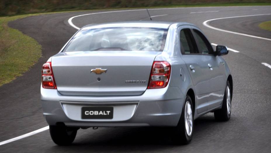 No mercado, o Cobalt vai encarar a concorrência de Nissan Versa e Renault Logan <a href="https://gutenberg.quatrorodas.abril.com.br/carros/lancamentos/chevrolet-cobalt-645517.shtml" rel="migration">Leia mais</a>