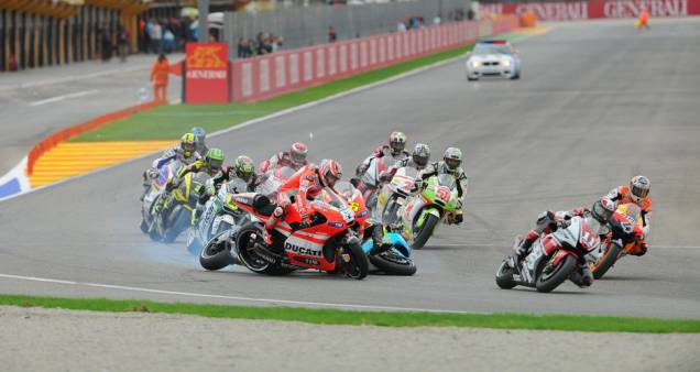 Tombo na largada da MotoGP (2) Tombo na largada da MotoGP (2)