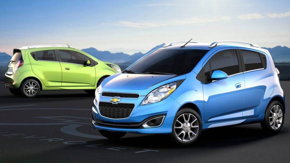 A transmiss&atilde;o &eacute; manual, de cinco velocidades | <a href="https://gutenberg.quatrorodas.abril.com.br/reportagens/salao/chevrolet-spark-646704.shtml" rel="migration">Leia mais</a>