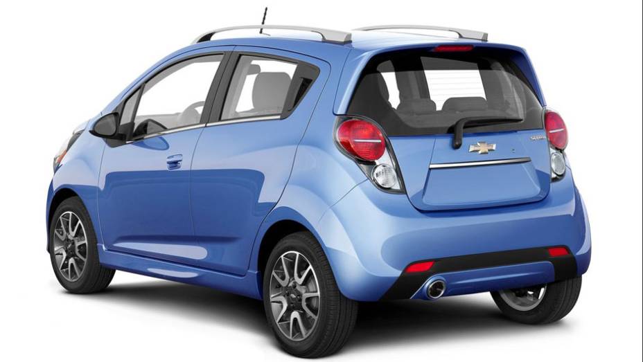 Spark conta com diversos elementos tecnológicos | <a href="https://gutenberg.quatrorodas.abril.com.br/reportagens/salao/chevrolet-spark-646704.shtml" rel="migration">Leia mais</a>