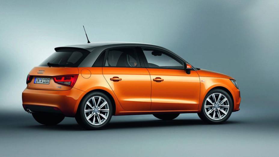 A cor Samoa Orange é uma exclusividade do novo modelo | <a href="https://gutenberg.quatrorodas.abril.com.br/carros/lancamentos/audi-a1-sportback-646768.shtml" rel="migration">Leia mais</a>