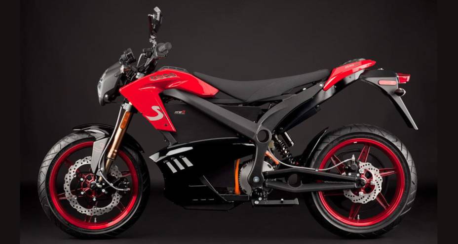 Vers&otilde;es atendem aos f&atilde;s de off-road e at&eacute; quem quer competir | <a href="https://gutenberg.quatrorodas.abril.com.br/moto/noticias/zero-versao-2012-675928.shtml" rel="migration">Leia mais</a>