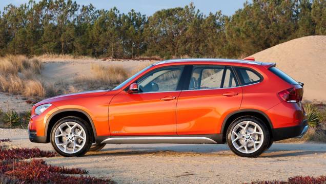 | <a href="https://gutenberg.quatrorodas.abril.com.br/saloes/nova-york/2012/bmw-x1-681222.shtml" rel="migration">Leia mais</a> | <a href="https://gutenberg.quatrorodas.abril.com.br/saloes/nova-york/2012/bmw-x1-681222.shtml" rel="migration">Leia mais</a>