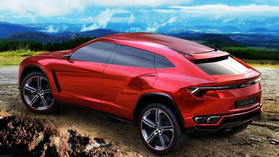 Far&oacute;is traseiros s&atilde;o em formato heptagonal horizontal | <a href="https://gutenberg.quatrorodas.abril.com.br/saloes/pequim/2012/lamborghini-urus-682649.shtml" rel="migration">Leia mais</a>