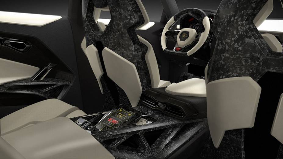 Quando a produ&ccedil;&atilde;o tiver in&iacute;cio, espera-se a fabrica&ccedil;&atilde;o de 3 mil unidades por ano | <a href="https://gutenberg.quatrorodas.abril.com.br/saloes/pequim/2012/lamborghini-urus-682649.shtml" rel="migration">Leia mais</a>