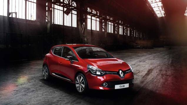 A versão oferece oferecendo de série itens como freios ABS com EBD, 4 airbags, controle de estabilidade (ESP), hill holder e piloto automático | <a href="%20https://gutenberg.quatrorodas.abril.com.br/saloes/paris/2012/renault-clio-702424.shtml" rel="migration">Leia mais</a> A versão oferece oferecendo de série itens como freios ABS com EBD, 4 airbags, controle de estabilidade (ESP), hill holder e piloto automático | <a href="%20https://gutenberg.quatrorodas.abril.com.br/saloes/paris/2012/renault-clio-702424.shtml" rel="migration">Leia mais</a>