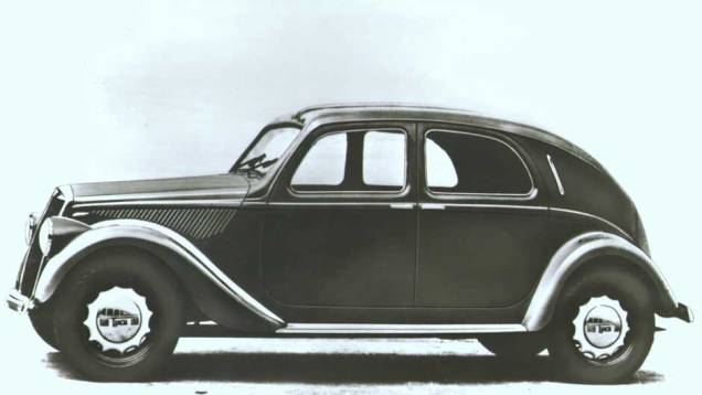 Lancia Aprilia: apresentada no final dos anos 30, começou a escrever a história da marca hoje controlada pela Fiat | <a href="https://gutenberg.quatrorodas.abril.com.br/noticias/sergio-pininfarina-morre-aos-85-anos-324190_p.shtml" target="_blank" rel="migration">Leia mais</a> Lancia Aprilia: apresentada no final dos anos 30, começou a escrever a história da marca hoje controlada pela Fiat | <a href="https://gutenberg.quatrorodas.abril.com.br/noticias/sergio-pininfarina-morre-aos-85-anos-324190_p.shtml" target="_blank" rel="migration">Leia mais</a>