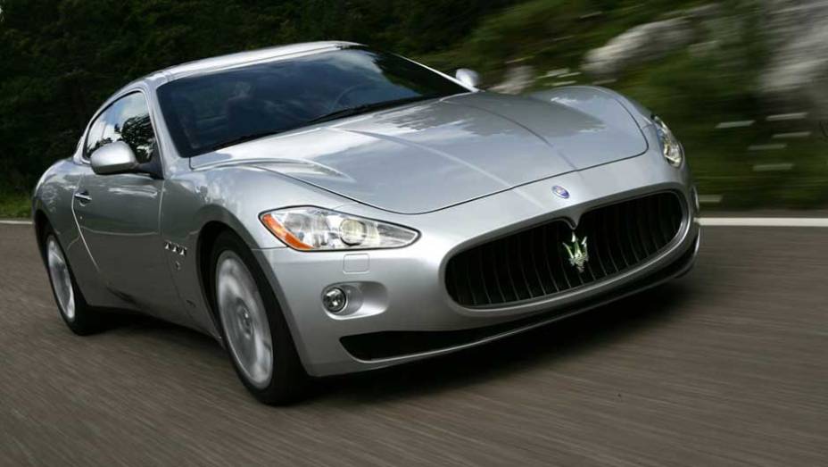 Maserati GranTurismo: o belo cupê inspirou a atual identidade visual da marca do tridente | <a href="https://gutenberg.quatrorodas.abril.com.br/noticias/sergio-pininfarina-morre-aos-85-anos-324190_p.shtml" target="_blank" rel="migration">Leia mais</a> Maserati GranTurismo: o belo cupê inspirou a atual identidade visual da marca do tridente | <a href="https://gutenberg.quatrorodas.abril.com.br/noticias/sergio-pininfarina-morre-aos-85-anos-324190_p.shtml" target="_blank" rel="migration">Leia mais</a>