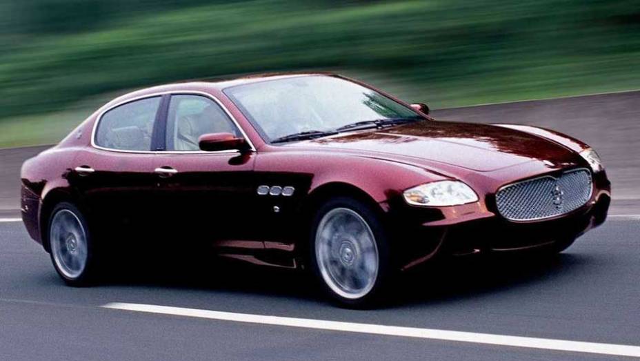 Maserati Quattroporte Executive GT: um dos primeiros sedãs de alto luxo, usa um nome famoso no passado | <a href="https://gutenberg.quatrorodas.abril.com.br/noticias/sergio-pininfarina-morre-aos-85-anos-324190_p.shtml" target="_blank" rel="migration">Leia mais</a> Maserati Quattroporte Executive GT: um dos primeiros sedãs de alto luxo, usa um nome famoso no passado | <a href="https://gutenberg.quatrorodas.abril.com.br/noticias/sergio-pininfarina-morre-aos-85-anos-324190_p.shtml" target="_blank" rel="migration">Leia mais</a>