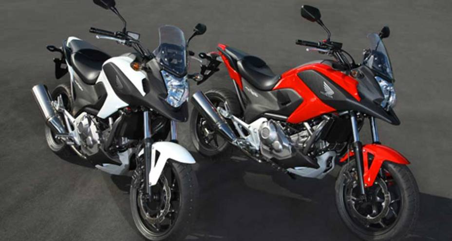 Serão oferecidas duas versões, equipadas com ou sem freios ABS | <a href="https://gutenberg.quatrorodas.abril.com.br/moto/noticias/honda-nc-700x-made-in-manaus-691787.shtml" rel="migration">Leia mais</a>